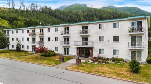 #304-611 Macmillan Dr, Sayward, BC 