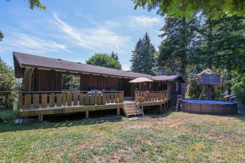 611 Crestview Dr, Comox, BC 