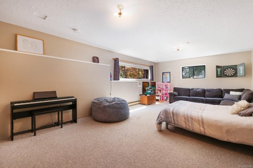 611 Crestview Dr, Comox, BC 