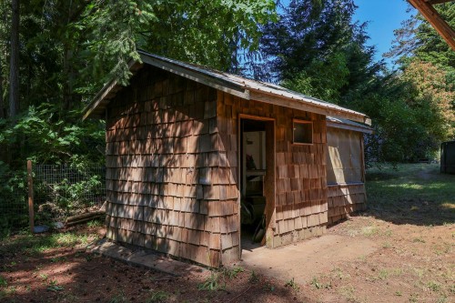 611 Crestview Dr, Comox, BC 