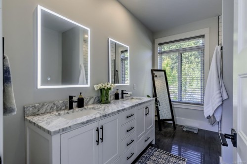 3770 Tralee Rd, Whiskey Creek, BC 