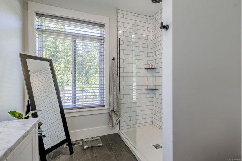 3770 Tralee Rd, Whiskey Creek, BC 