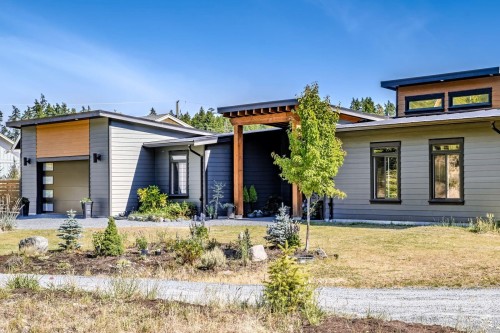 3770 Tralee Rd, Whiskey Creek, BC 