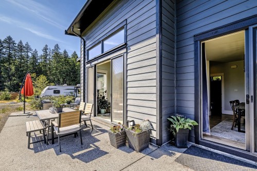 3770 Tralee Rd, Whiskey Creek, BC 
