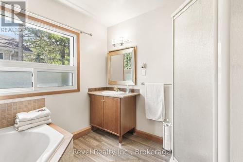 Main Floor Bath - 75 Meachin Drive, Kawartha Lakes (Verulam), ON 