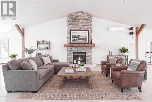 Upper Loft Entertaining Area Overlooking Lake - 75 Meachin Drive, Kawartha Lakes (Verulam), ON 