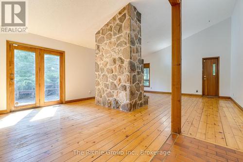 Dining and Living room Vaulted ceilings - 247483 5 Side Road, Mono, ON 