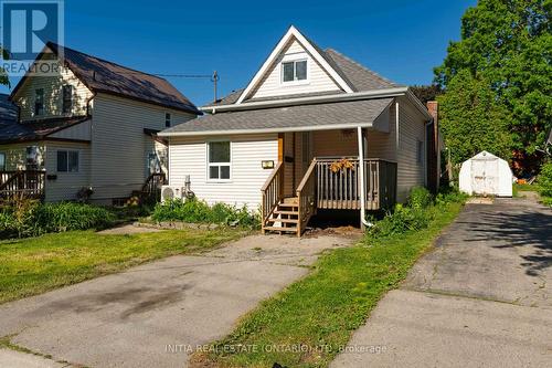 12 WOODWORTH AVENUE  St. Thomas, ON N5P 3J2
