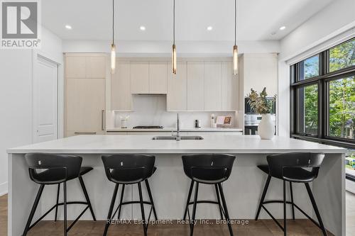 2280 Sovereign Street, Oakville (Br Bronte), ON 