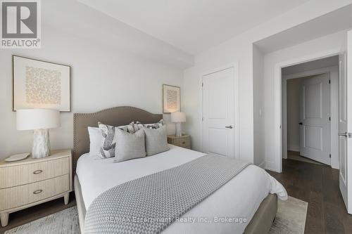 2280 Sovereign Street, Oakville (Br Bronte), ON 