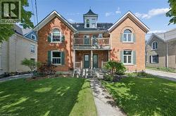 18 DUKE Street Elmira, ON N3B 2W7