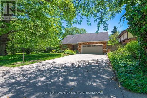 6254 GORE STREET  Niagara Falls (Stamford), ON L2J 4G5