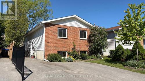74 TELFER ROAD  Collingwood, ON L9Y 4S2