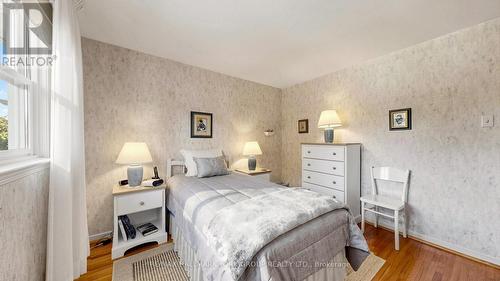 24 Devins Drive, Aurora, ON 