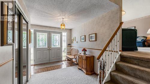 24 Devins Drive, Aurora, ON 