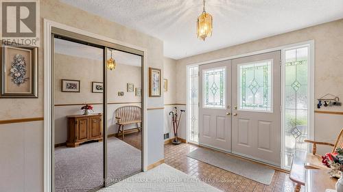 24 Devins Drive, Aurora, ON 