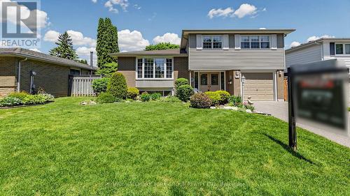 24 Devins Drive, Aurora, ON 