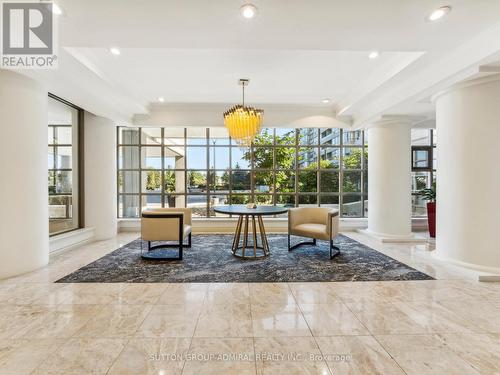 604 - 7 Townsgate Drive, Vaughan, ON 