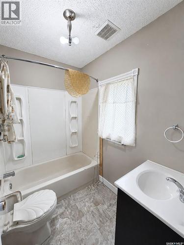415 8Th Street E, Prince Albert, SK 