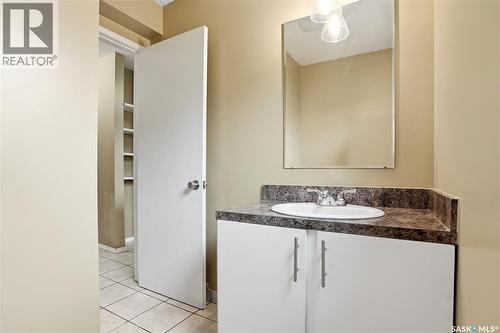 68 Carleton Drive, Saskatoon, SK 