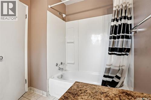 68 Carleton Drive, Saskatoon, SK 