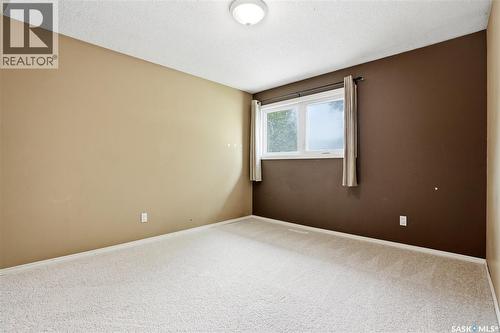 68 Carleton Drive, Saskatoon, SK 