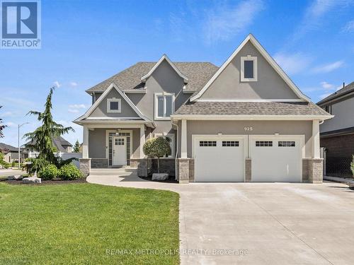 925 LAKEWOOD CRESCENT  Lakeshore, ON N8L 1G6