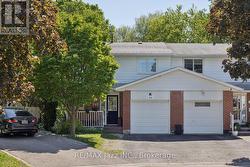 737 GREENOCH COURT Oshawa (Mclaughlin), ON L1J 6H4