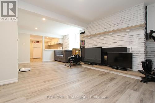 25 Bigwin Drive, Aurora, ON 