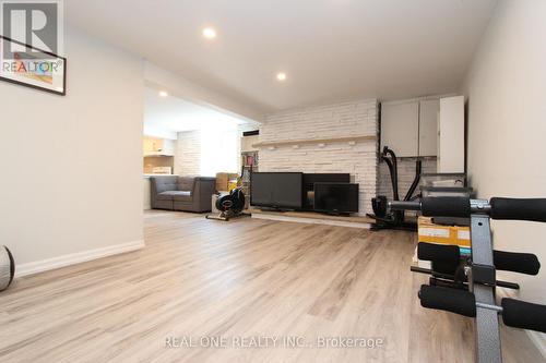 25 Bigwin Drive, Aurora, ON 