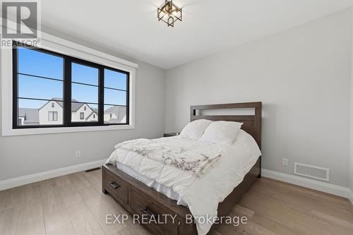 113 Edgewater Boulevard, Middlesex Centre, ON 
