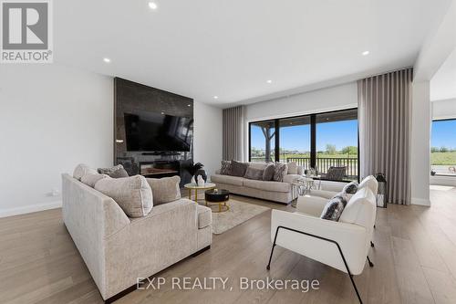 113 Edgewater Boulevard, Middlesex Centre, ON 