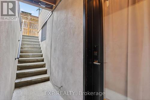 215 Columbus Avenue, Ottawa, ON 