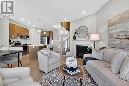 737 Maverick Crescent, Ottawa, ON 