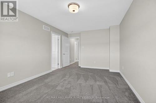 737 Maverick Crescent, Ottawa, ON 