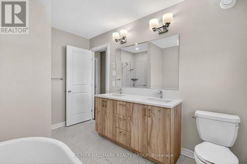 737 Maverick Crescent, Ottawa, ON 