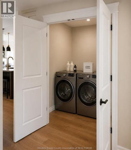 404 Blake Street, Lakeshore, ON - Indoor Photo Showing Laundry Room