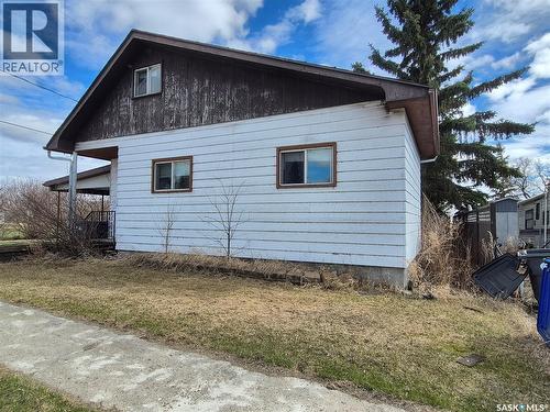 225 1St Avenue, Kendal, SK 