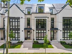 2280 SOVEREIGN Street Oakville, ON L6L 0H9