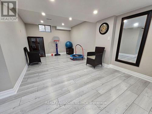 35 Cutts Crescent, Hamilton, ON 