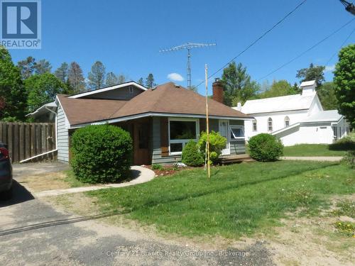 2315 LOOP ROAD  Highlands East (Monmouth), ON K0L 3C0