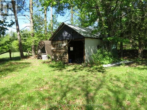 2315 Loop Road, Highlands East (Monmouth), ON 