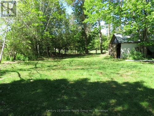 2315 Loop Road, Highlands East (Monmouth), ON 