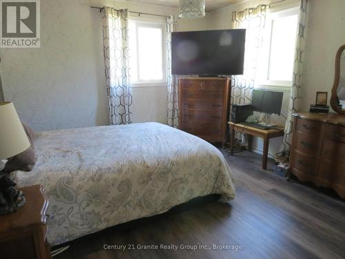 2315 Loop Road, Highlands East (Monmouth), ON 