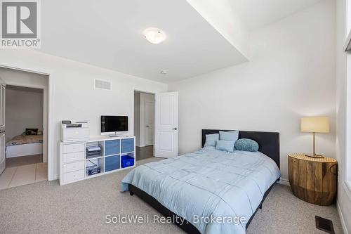 182 Silk Twist Drive, East Gwillimbury, ON 