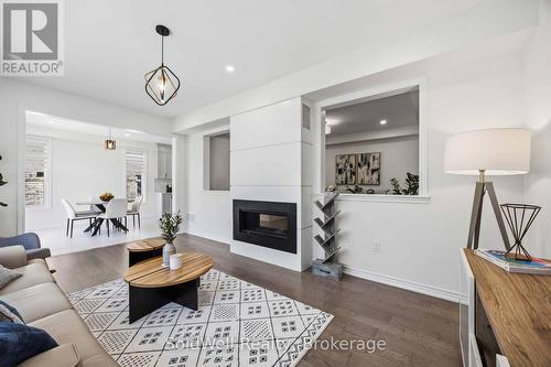 182 Silk Twist Drive, East Gwillimbury, ON 