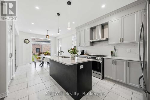 182 Silk Twist Drive, East Gwillimbury, ON 