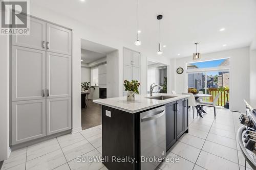 182 Silk Twist Drive, East Gwillimbury, ON 