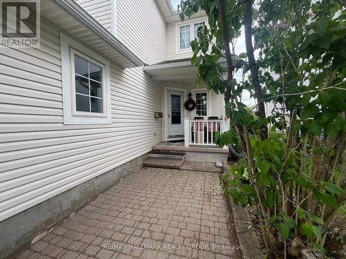 827 Como Crescent, Ottawa, ON 