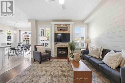 9 Penhurst Drive, Whitby, ON 